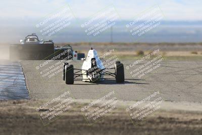 media/Oct-26-2025-CalClub SCCA (Sun) [[8ce1e69566]]/Group 6/Grapevine/